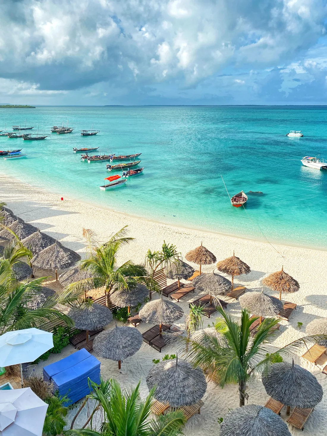 White sand and turquoise water on the Zanzibar coast